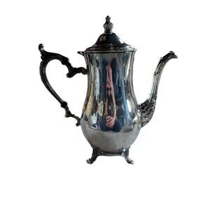 Vintage WM Rodgers 1940 Silver toned Decorative Tea/Coffee Pot Series #800
